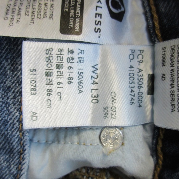 Levis Premium 80s Mom Jeans Womens 24 Blue Denim High Rise Distressed 492 - Picture 14 of 15